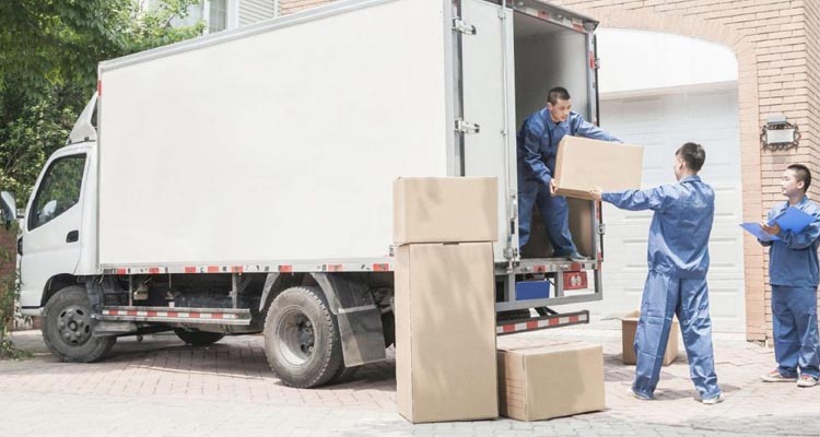 کارگر ماهر برای اسباب کشی